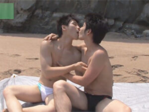 【ゲイ動画ビデオ】2人のイケメンがビーチでアナルセックスを楽しんで開放的な雰囲気の中で悶絶しあう！